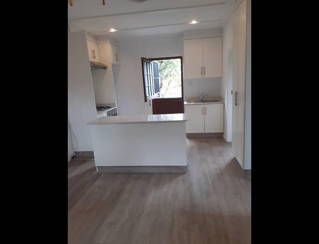 1 BEDROOM FLAT TO LET IN HILLCREST CENTRAL